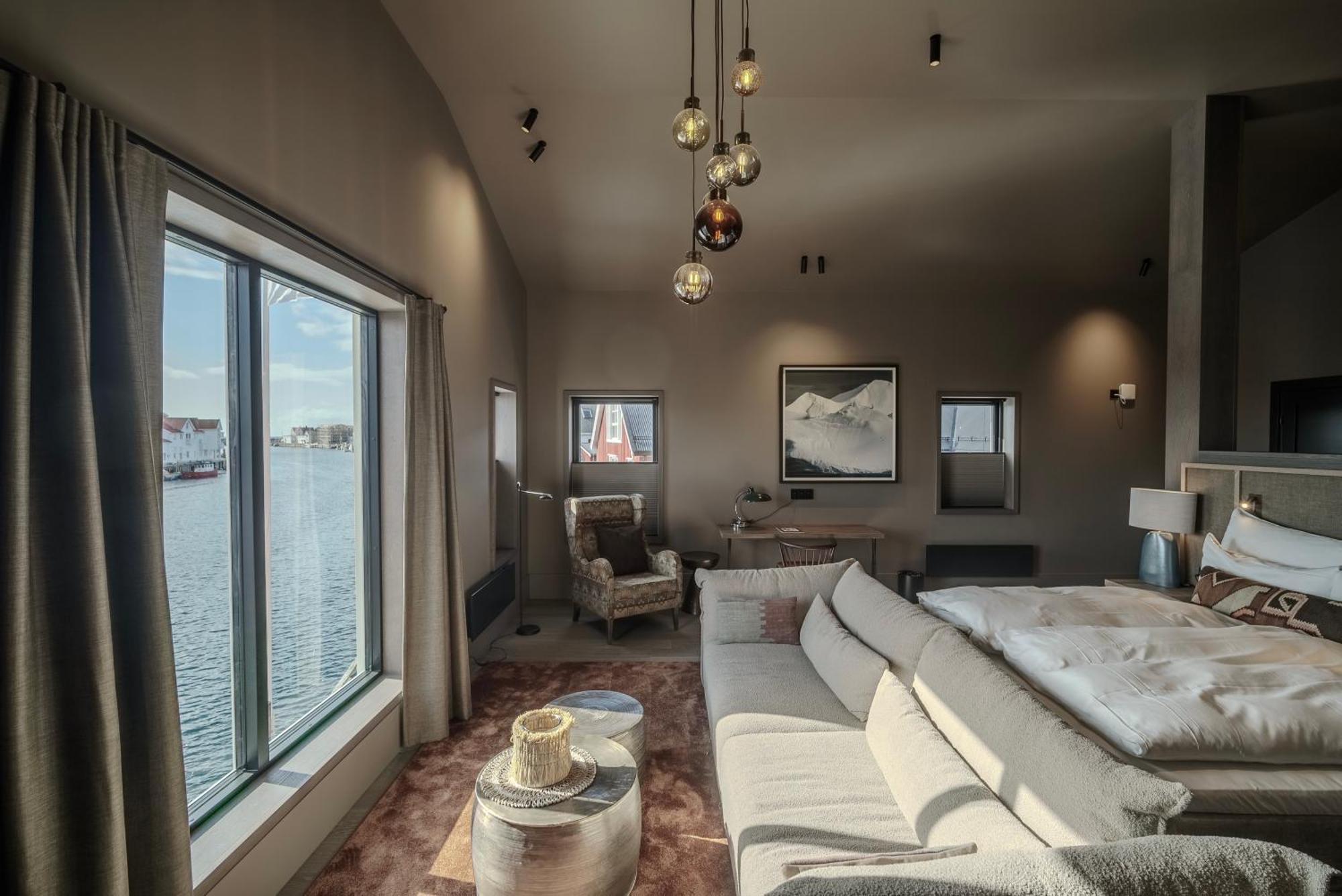 Henningsvaer Bryggehotell - By Classic Norway Hotels מראה חיצוני תמונה