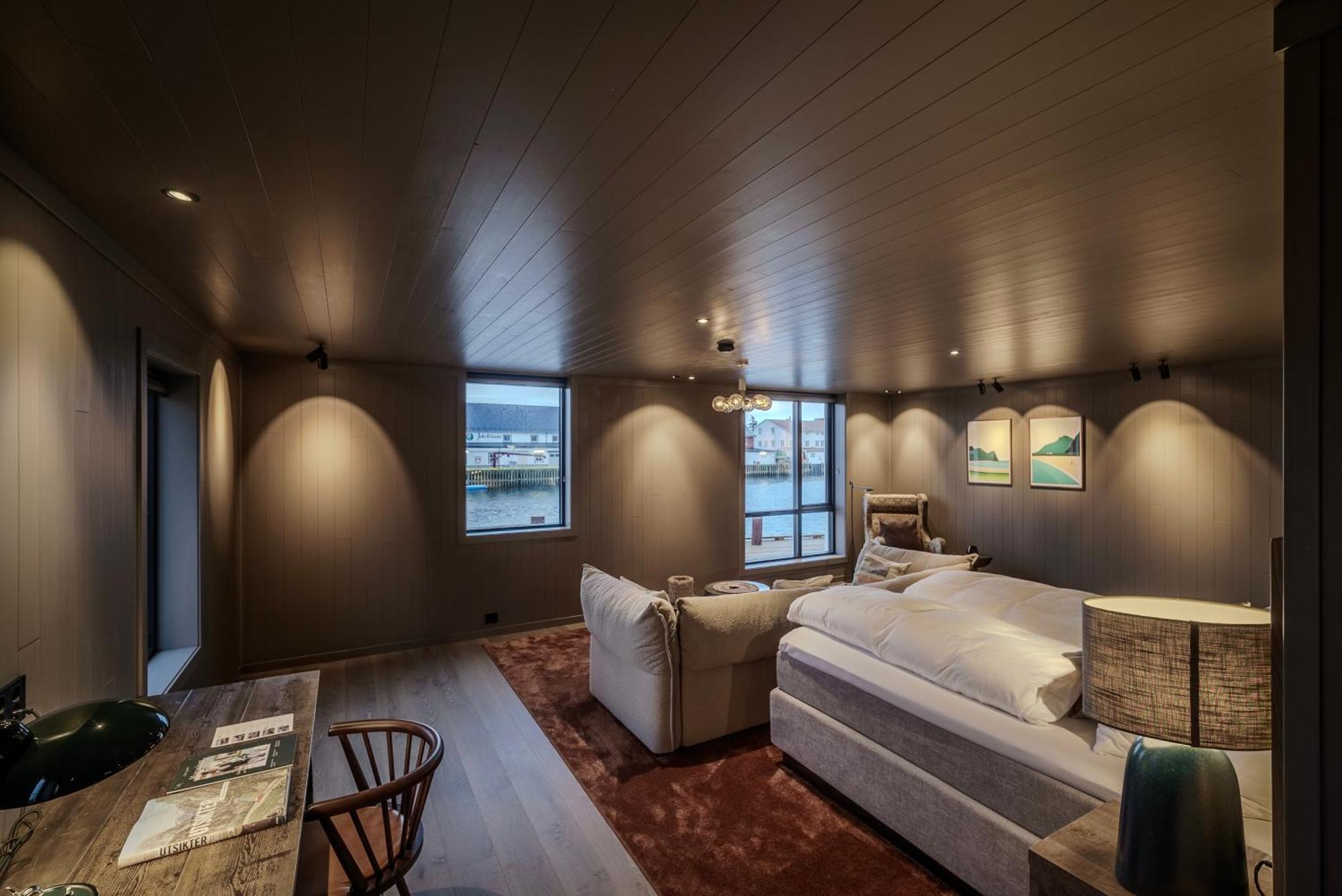 Henningsvaer Bryggehotell - By Classic Norway Hotels מראה חיצוני תמונה