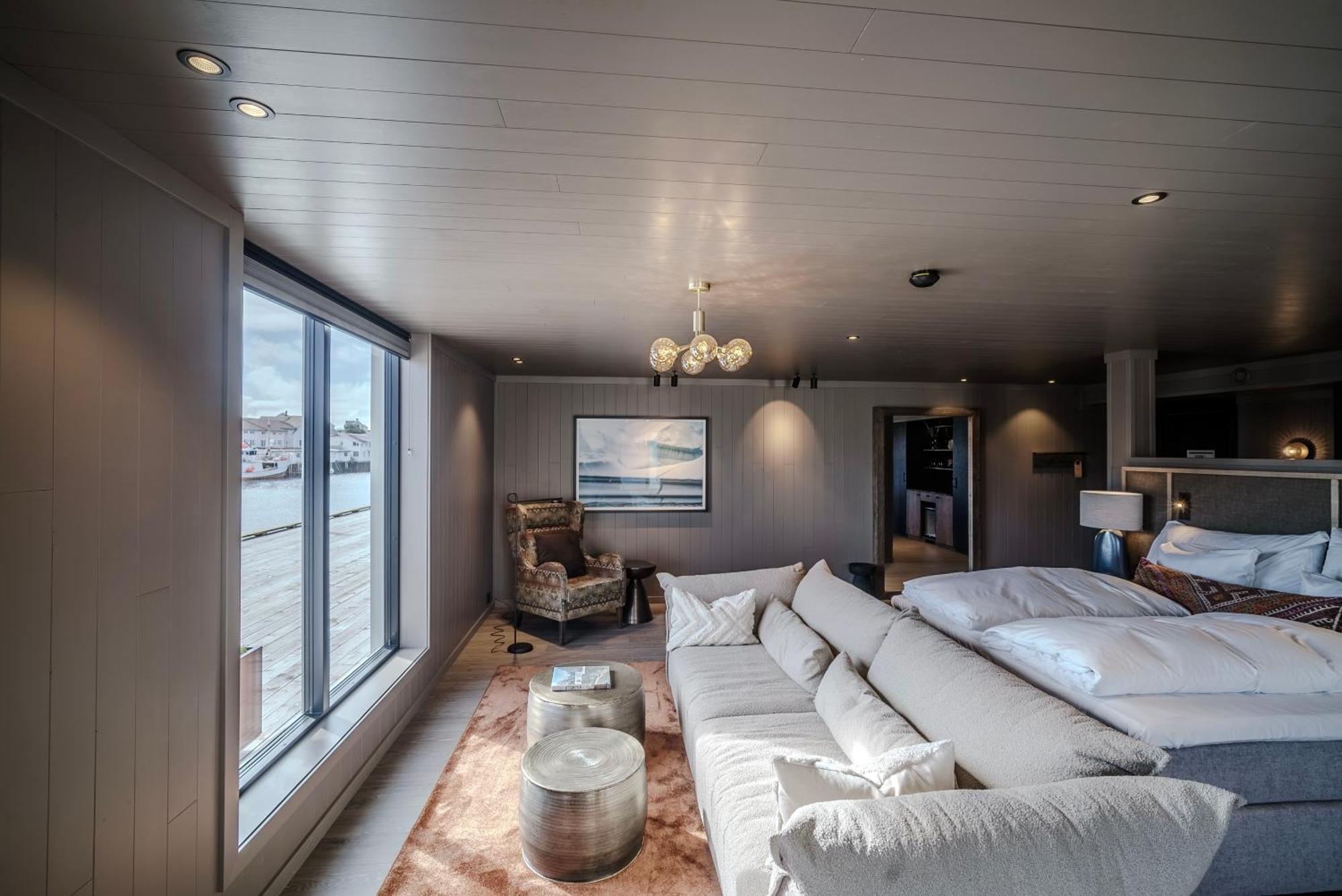 Henningsvaer Bryggehotell - By Classic Norway Hotels מראה חיצוני תמונה