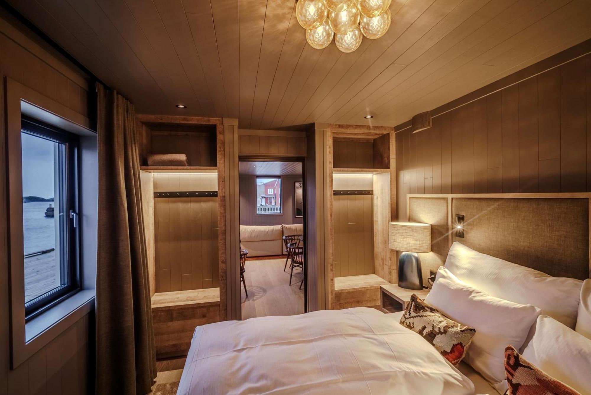 Henningsvaer Bryggehotell - By Classic Norway Hotels מראה חיצוני תמונה
