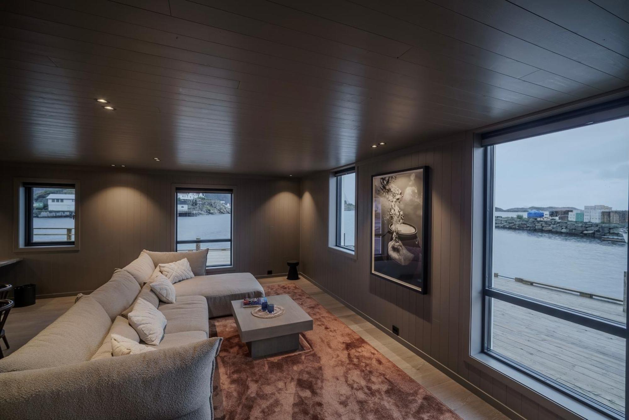 Henningsvaer Bryggehotell - By Classic Norway Hotels מראה חיצוני תמונה